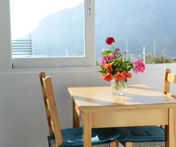 Aeolos Kalymnos شقة Myrties