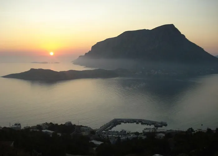 Aeolos Kalymnos 公寓 *