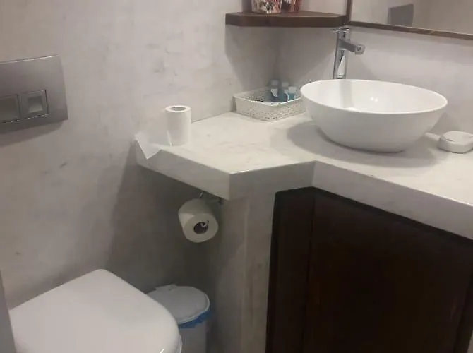 شقة Aeolos Kalymnos *